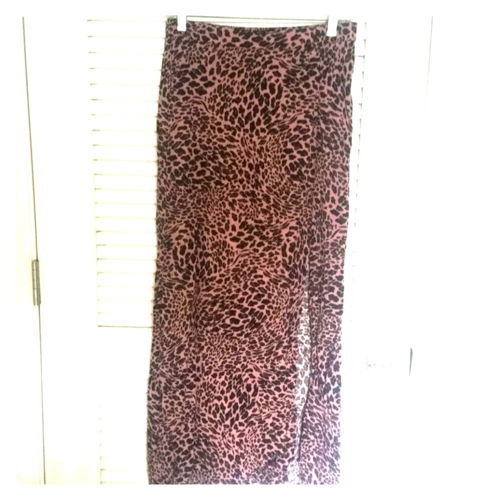 Leopard skirt